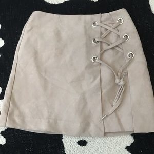 Nude skirt